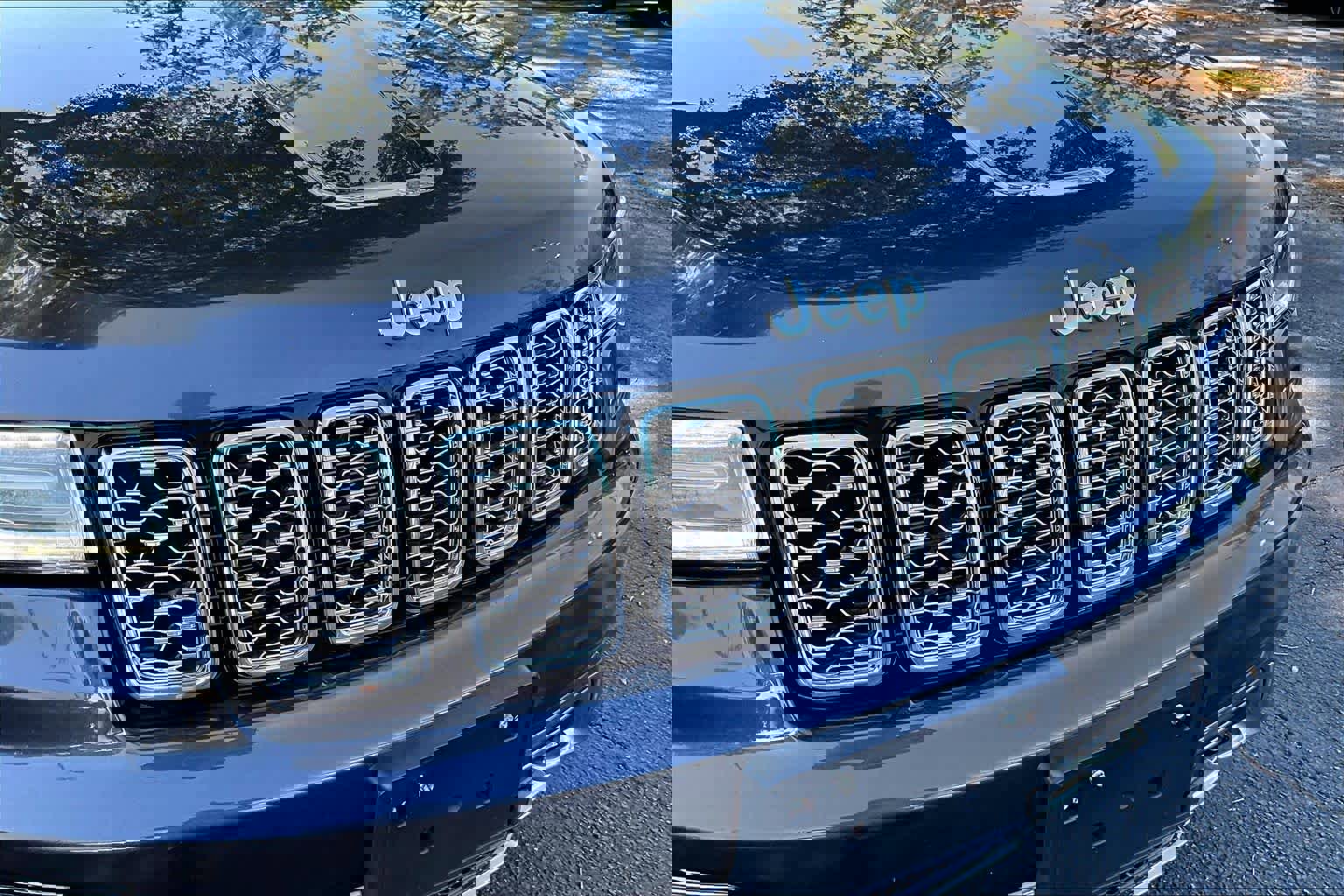 Used 2017 Jeep Grand Cherokee Overland image 30