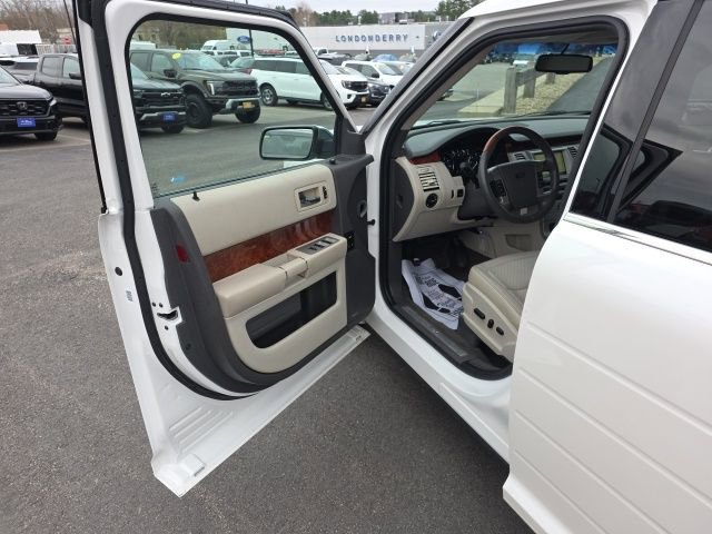 Used 2010 Ford Flex Limited AWD/4WD image 16