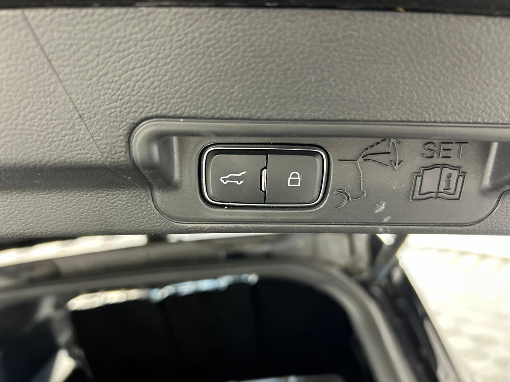 Used 2025 Ford Explorer ST-Line w/ ST-Line Street Pack AWD/4WD image 36