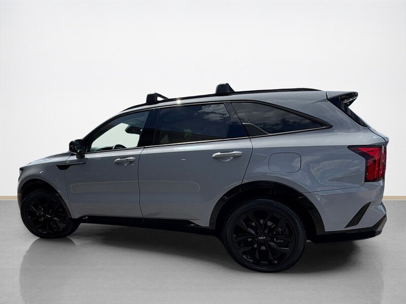 Used 2023 Kia Sorento SX FWD image 7
