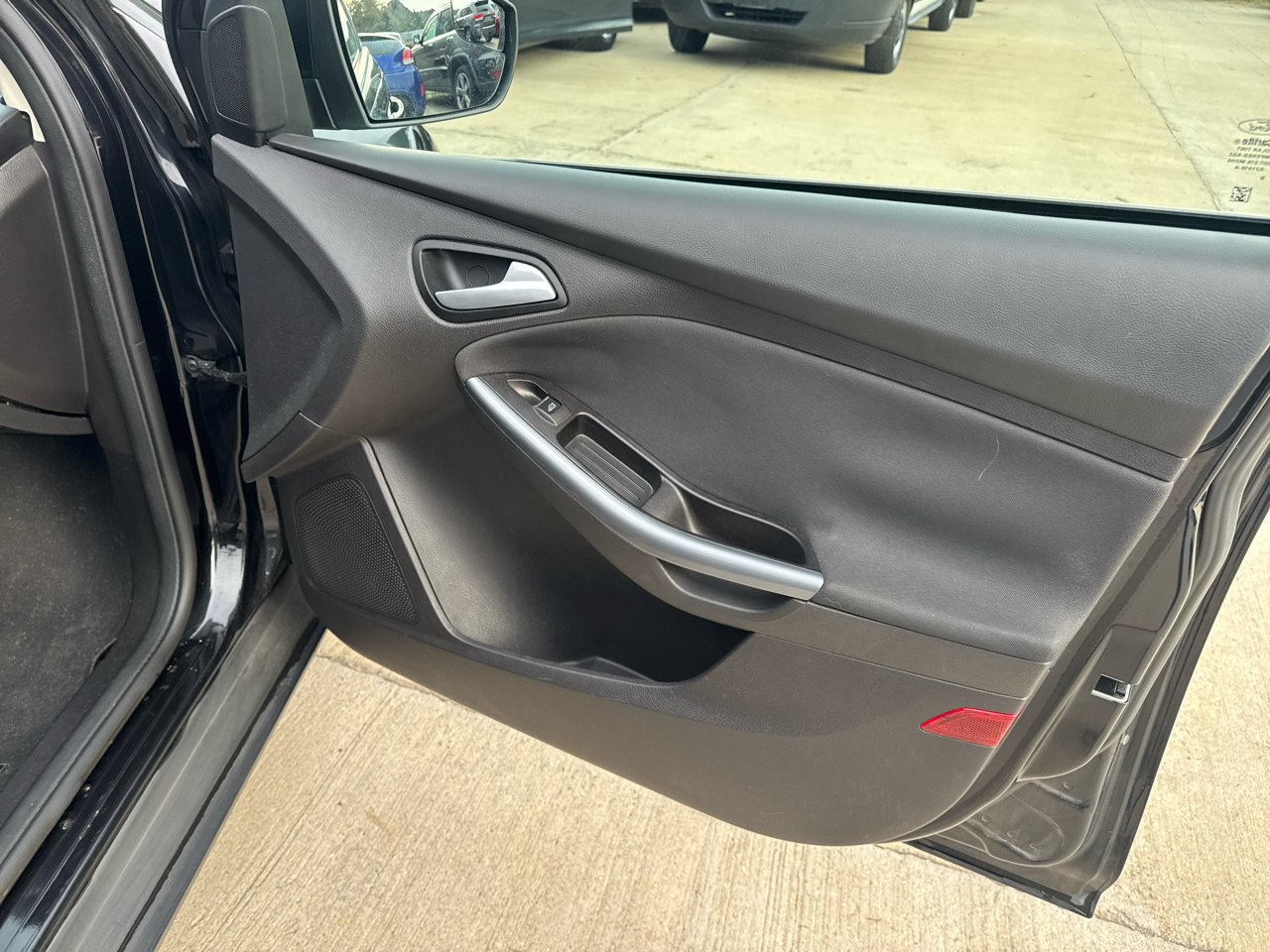 Used 2014 Ford Focus Titanium image 23