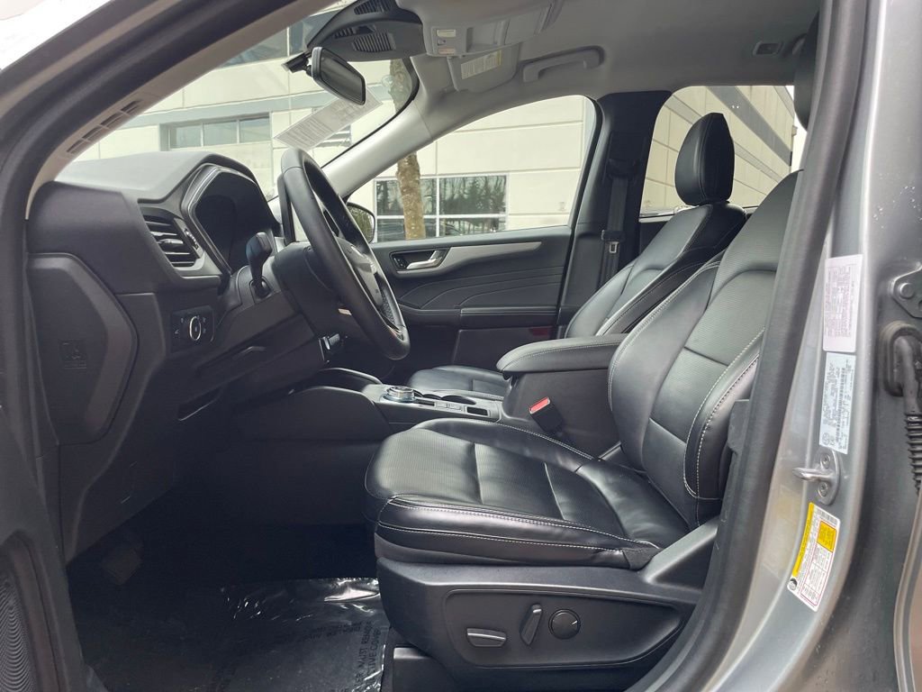 Used 2024 Ford Escape Platinum image 18
