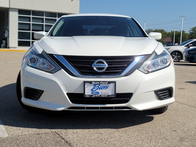 Used 2016 Nissan Altima 2.5 S w/ Power Driver Seat Package FWD image 2