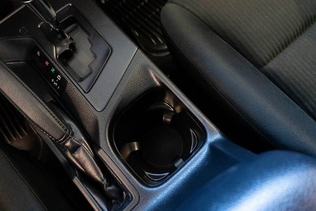 Used 2018 Toyota RAV4 LE image 31