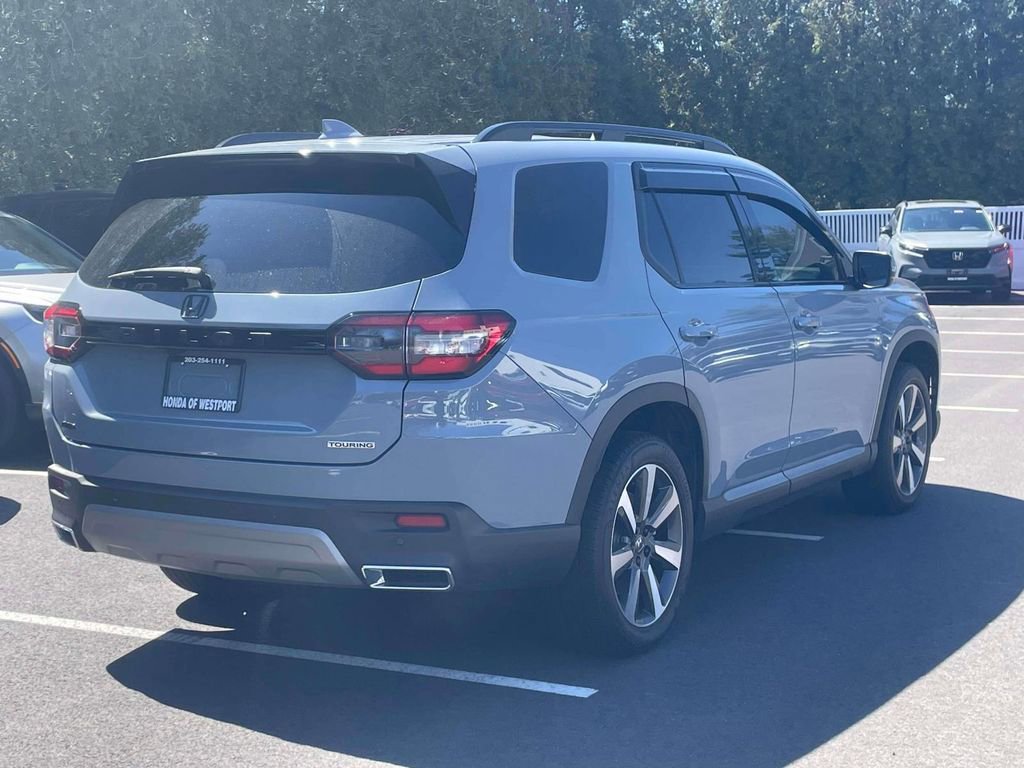 Certified 2024 Honda Pilot Touring image 5