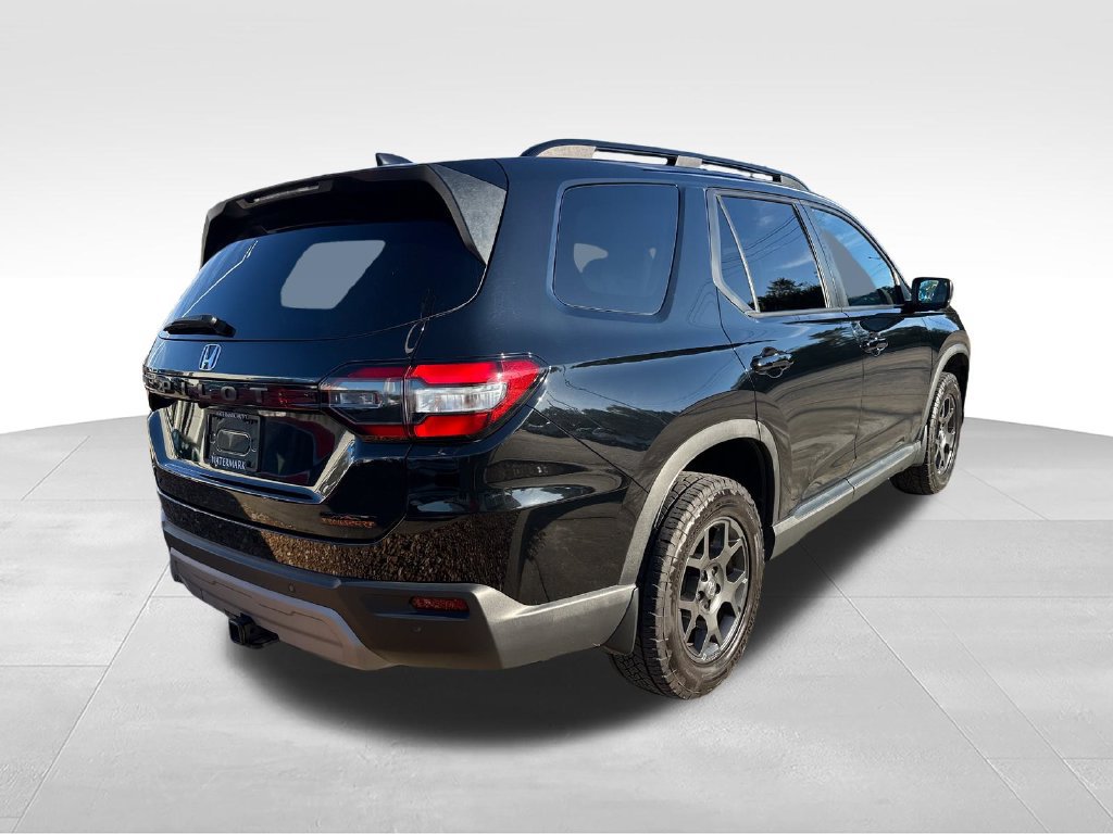Used 2024 Honda Pilot TrailSport image 5