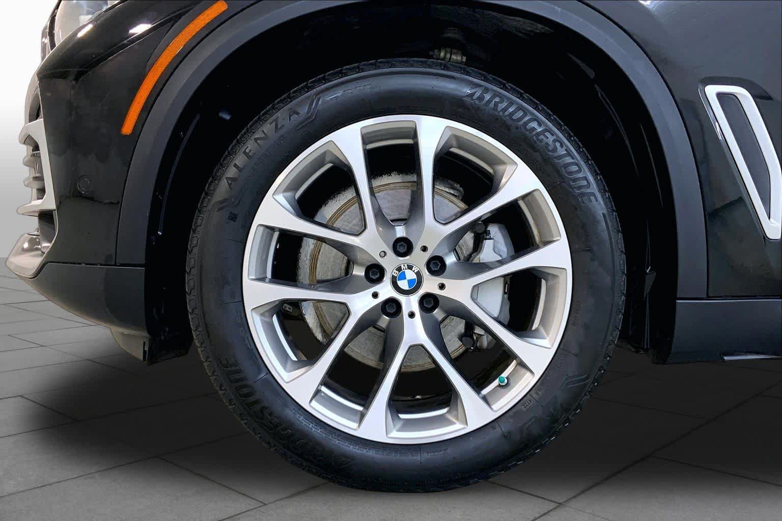 Used 2019 BMW X5 xDrive40i w/ Convenience Package AWD/4WD image 10
