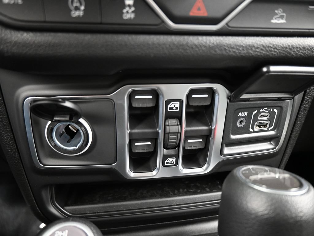 New 2026 Jeep Gladiator Sport AWD/4WD image 18