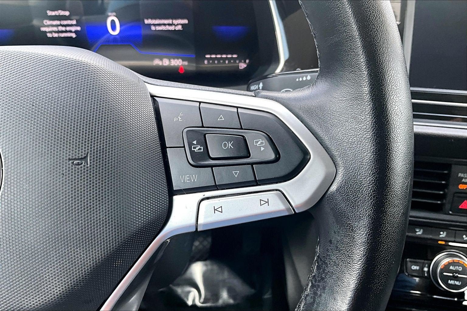 Used 2024 Volkswagen Jetta SE FWD image 18