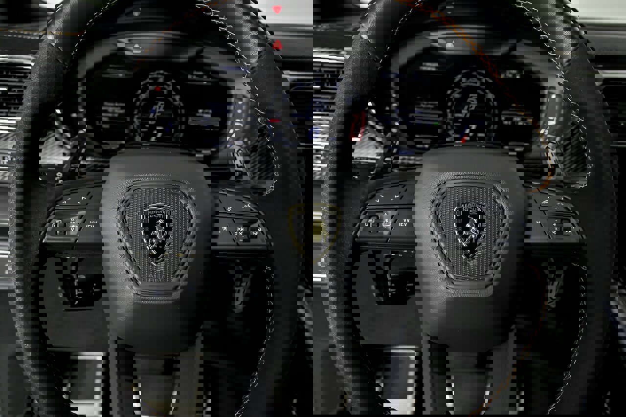 Used 2023 Lamborghini Urus Performante image 34