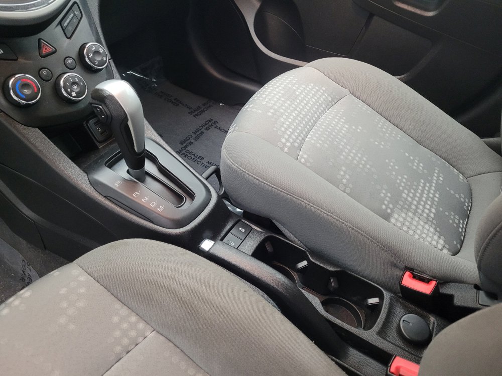 Used 2020 Chevrolet Sonic LT FWD image 26