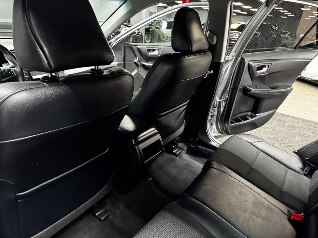 Used 2017 Toyota Camry SE FWD image 37