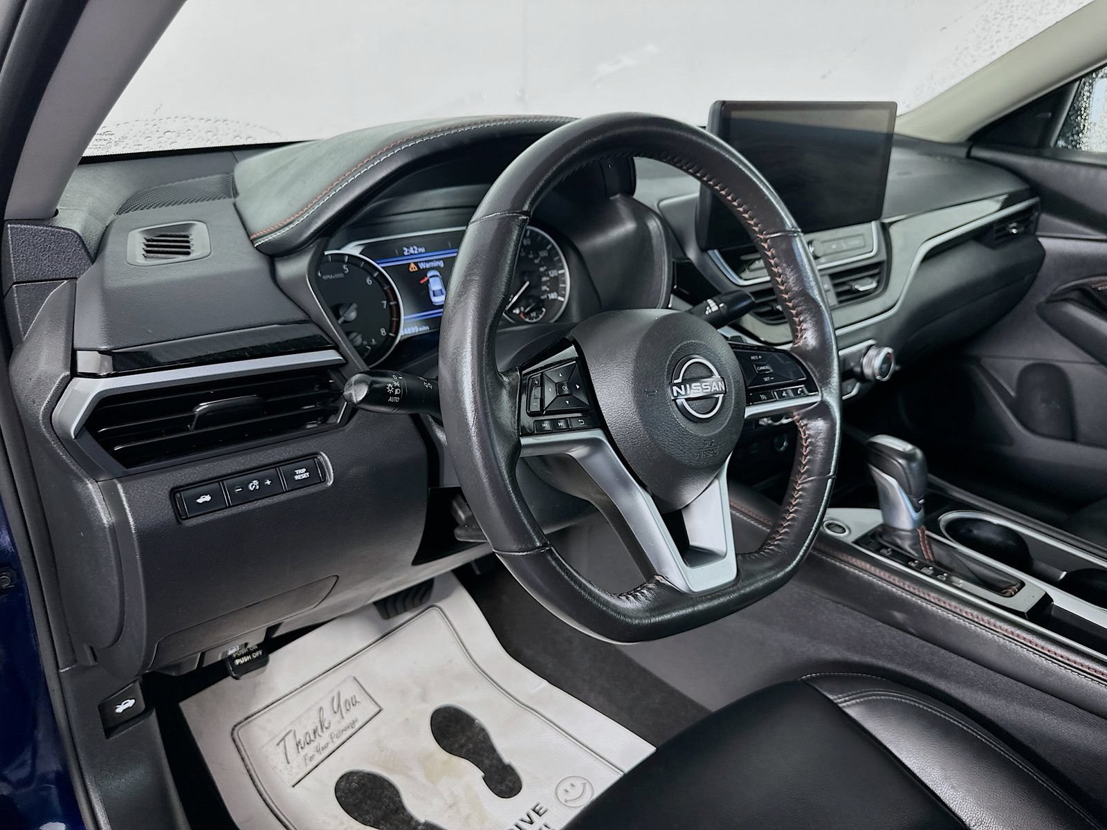 Used 2023 Nissan Altima 2.5 SR w/ SR Premium Package FWD image 9
