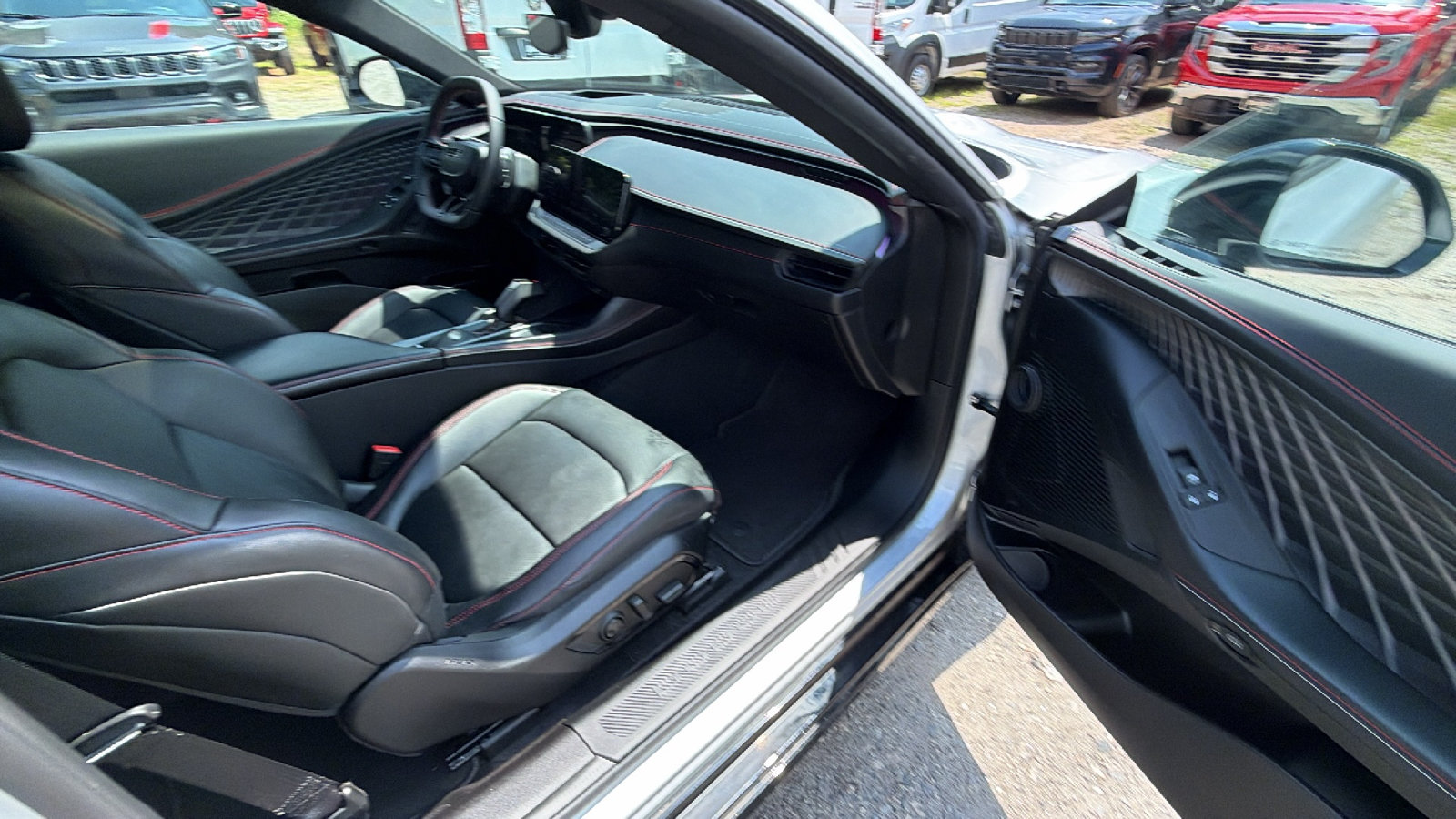 Used 2024 Dodge Charger Daytona R/T w/ Plus Group AWD/4WD image 21