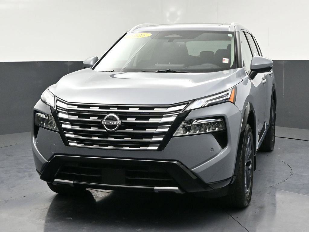 Certified 2025 Nissan Rogue Platinum w/ Tech Package image 3