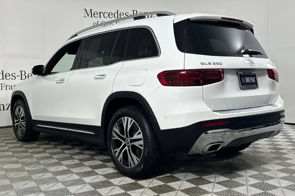 Certified 2024 Mercedes-Benz GLB 250 4MATIC image 6