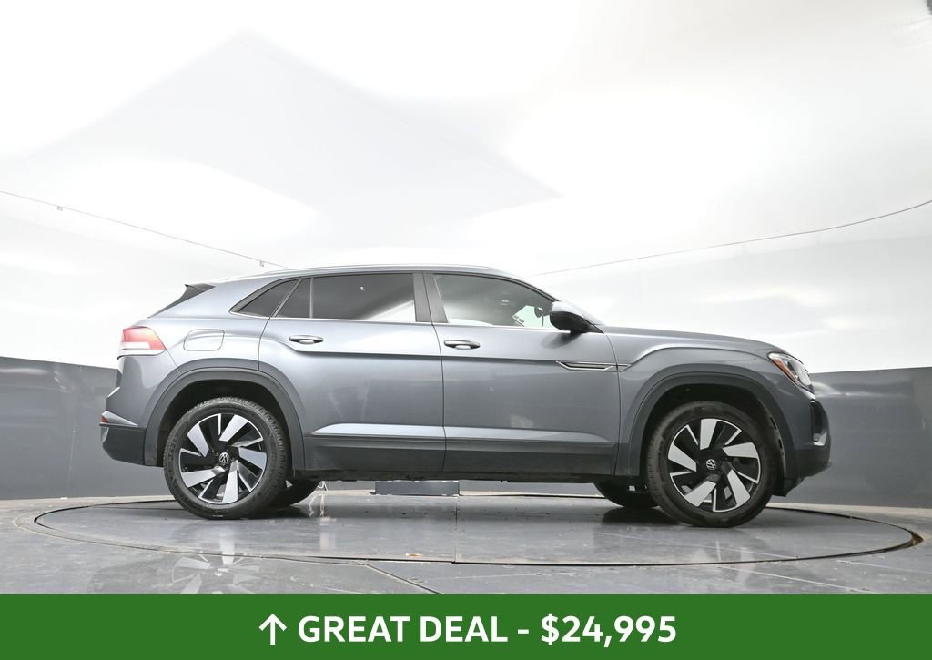 Used 2024 Volkswagen Atlas Cross Sport SE image 52