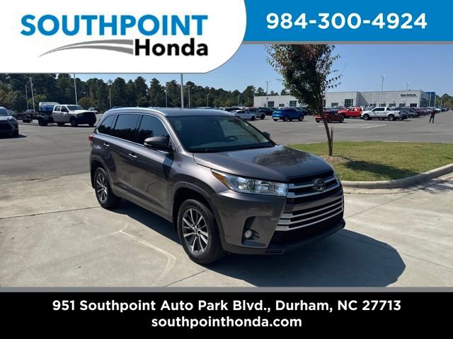Used 2019 Toyota Highlander XLE image 1