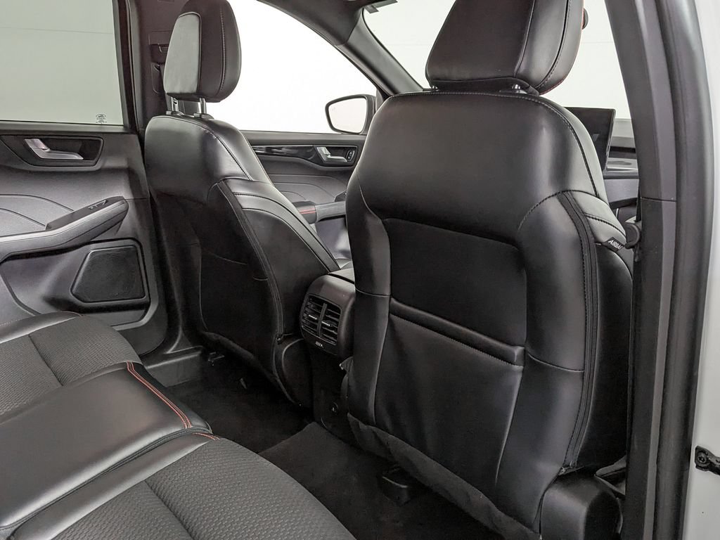 Used 2023 Ford Escape ST-Line w/ Tech Pack #1 AWD/4WD image 40