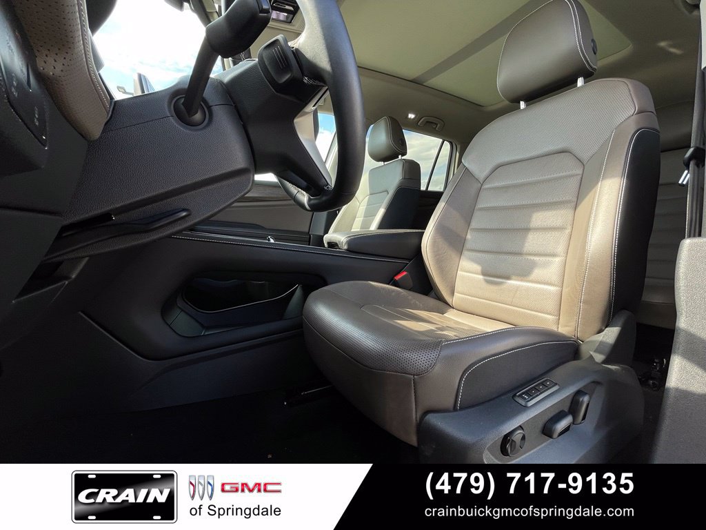 Used 2024 Volkswagen Atlas SEL AWD/4WD image 23