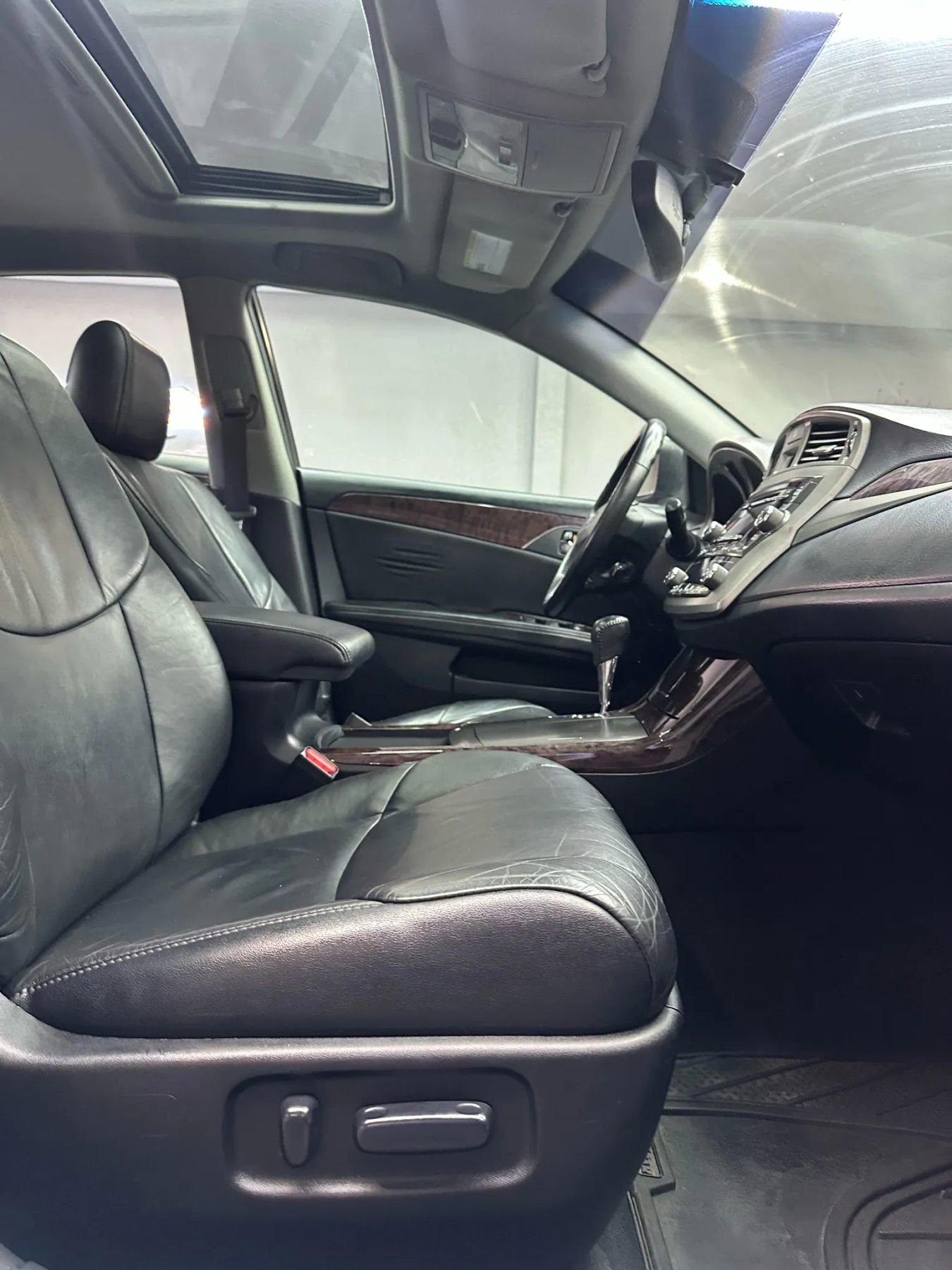 Used 2012 Toyota Avalon Limited image 26