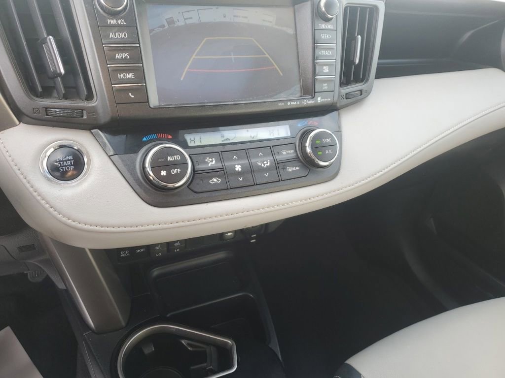 Used 2016 Toyota RAV4 Limited image 22