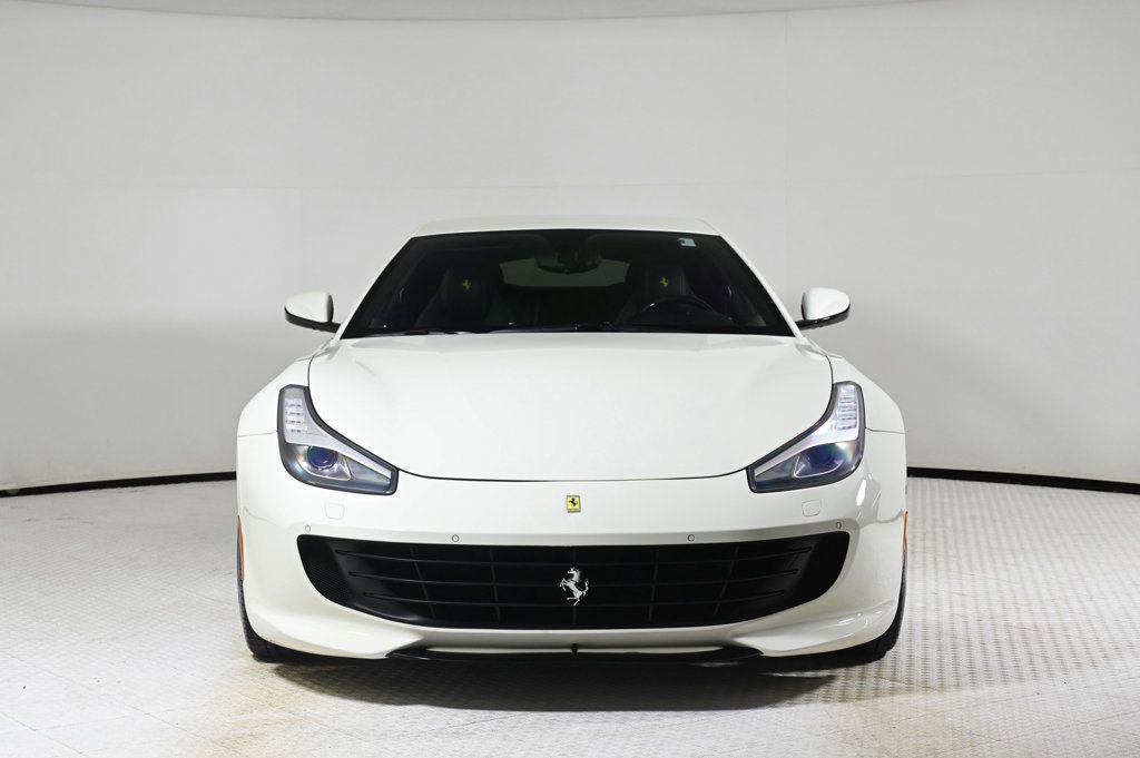 Used 2018 Ferrari GTC4Lusso image 11