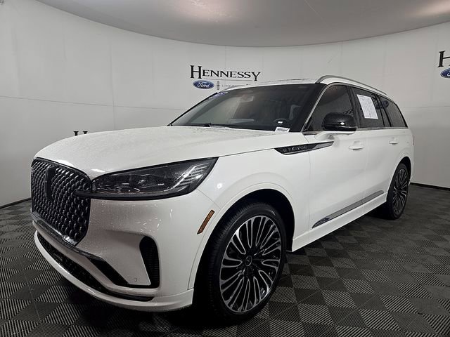 Used 2025 Lincoln Aviator Black Label AWD/4WD image 1