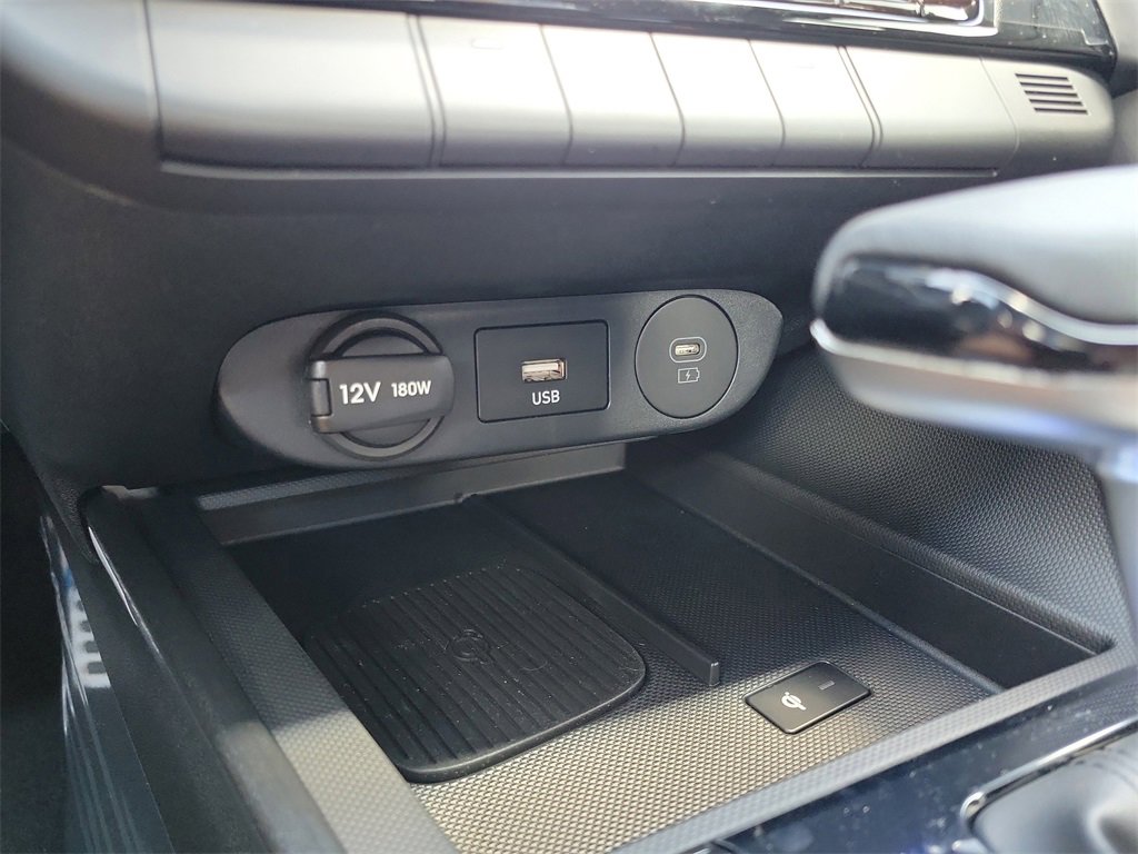 Used 2025 Hyundai Elantra Sport image 25