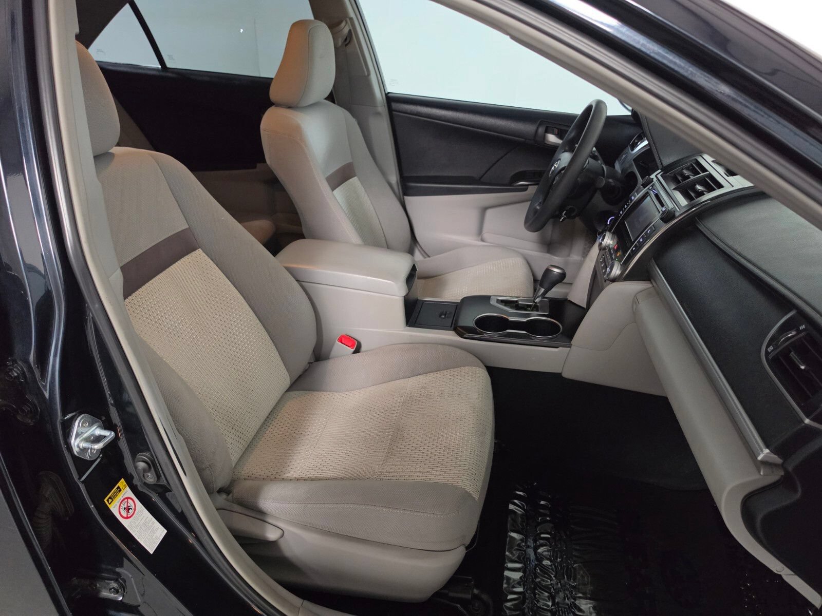 Used 2012 Toyota Camry LE FWD image 20
