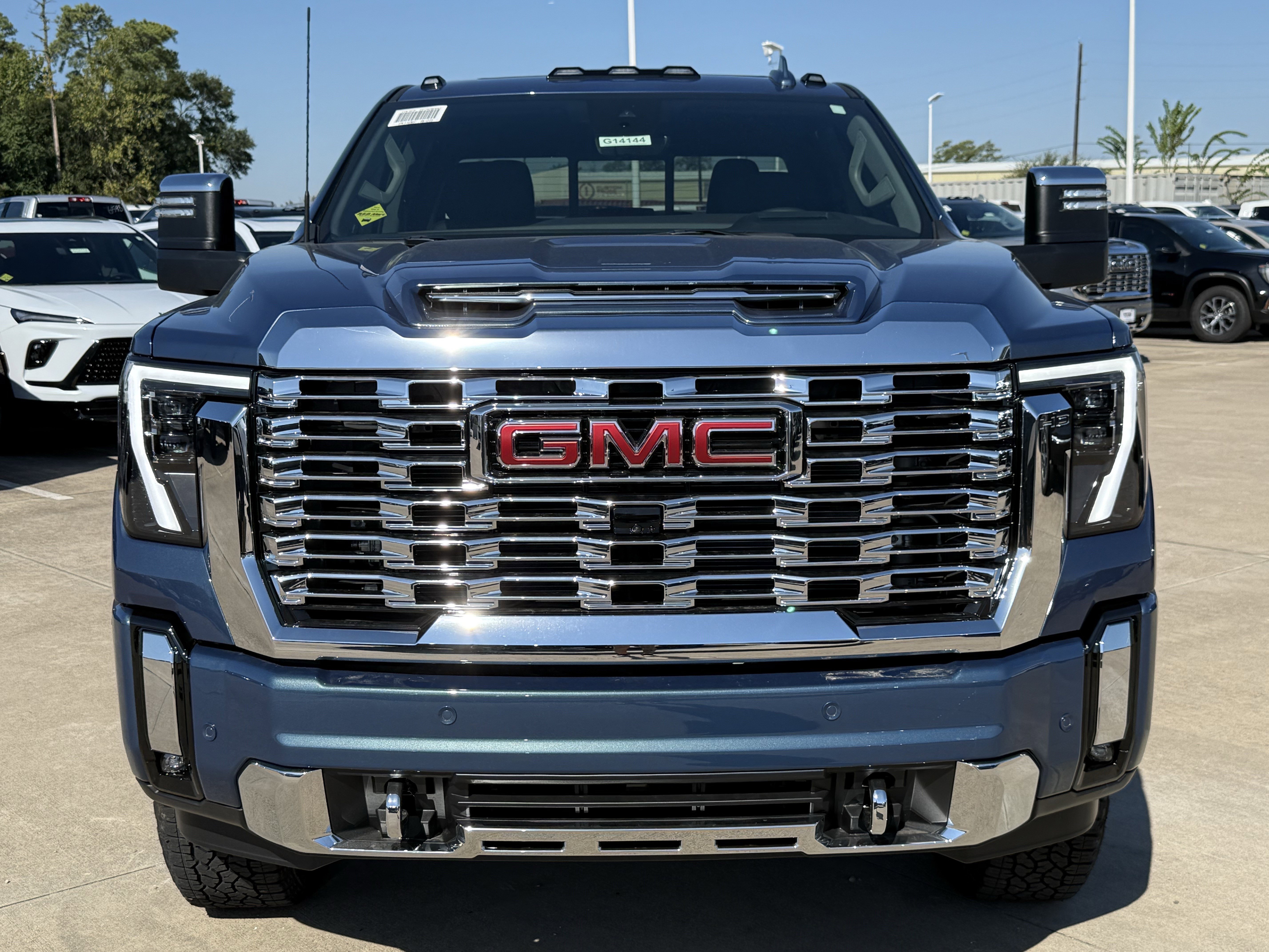 New 2026 GMC Sierra 2500 Denali w/ Denali Reserve Package image 7