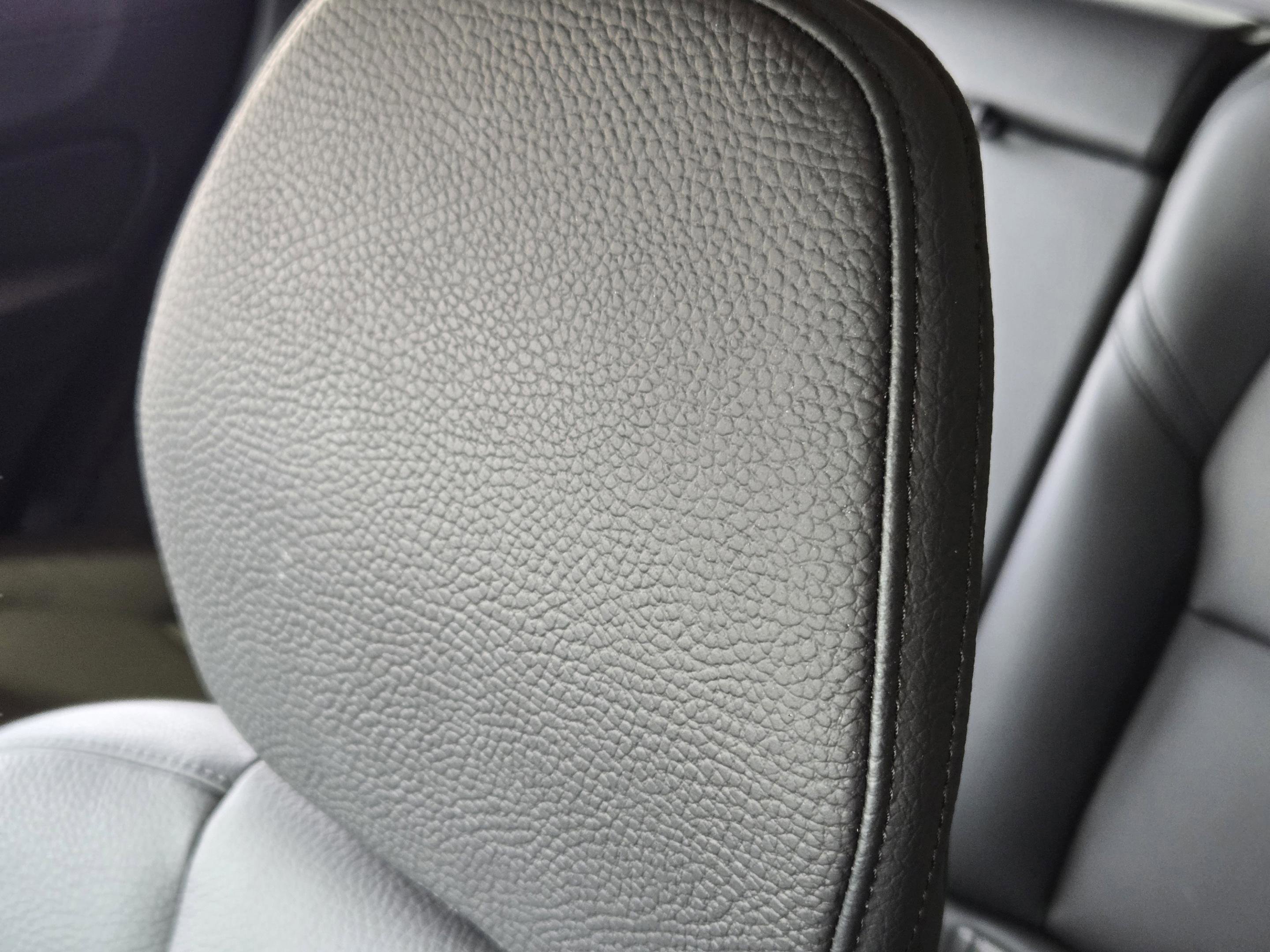 Used 2023 Volvo XC60 B5 Plus w/ Protection Package Premier AWD/4WD image 21