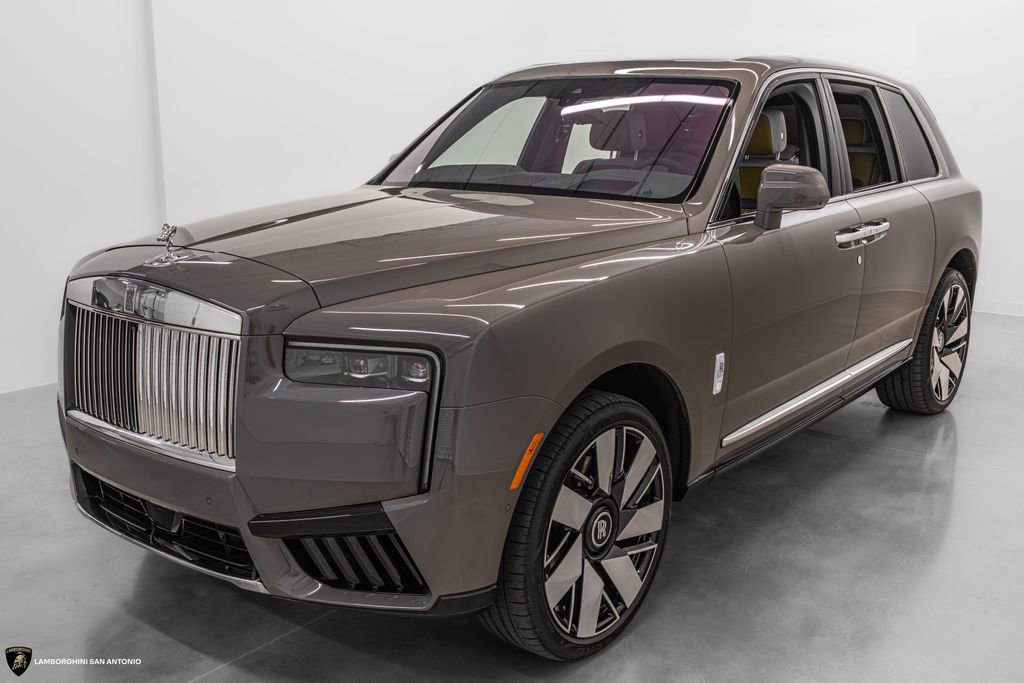 Used 2025 Rolls-Royce Cullinan w/ Dynamic Package image 14
