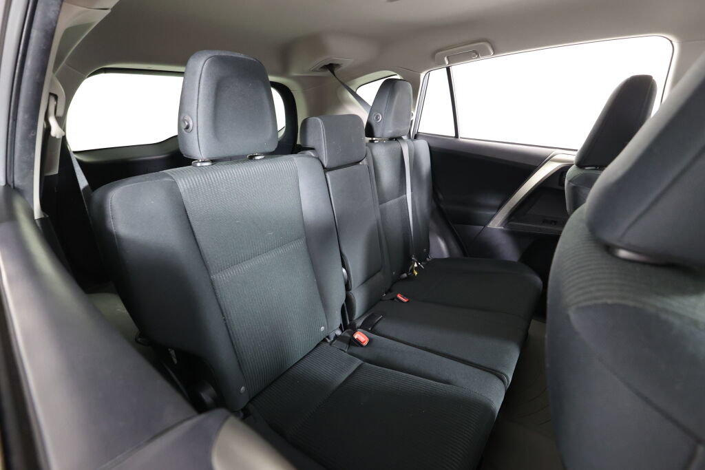 Used 2015 Toyota RAV4 LE AWD/4WD image 21