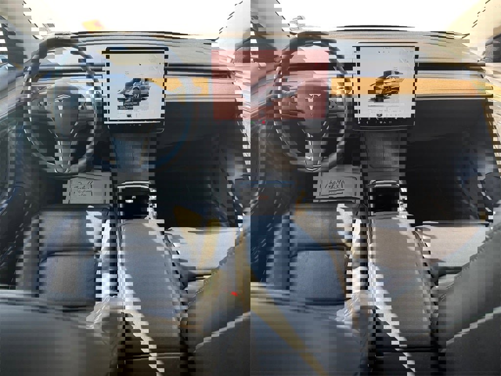 Used 2023 Tesla Model 3 Standard Range image 10