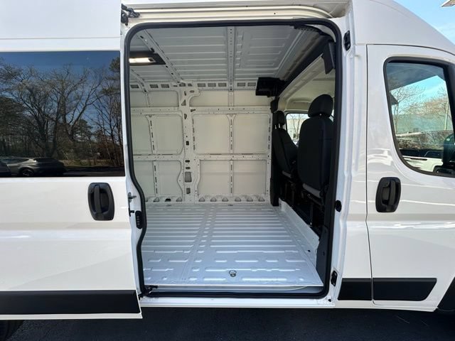New 2025 RAM ProMaster 2500 w/ Quick Order Package 22G SLT FWD image 4