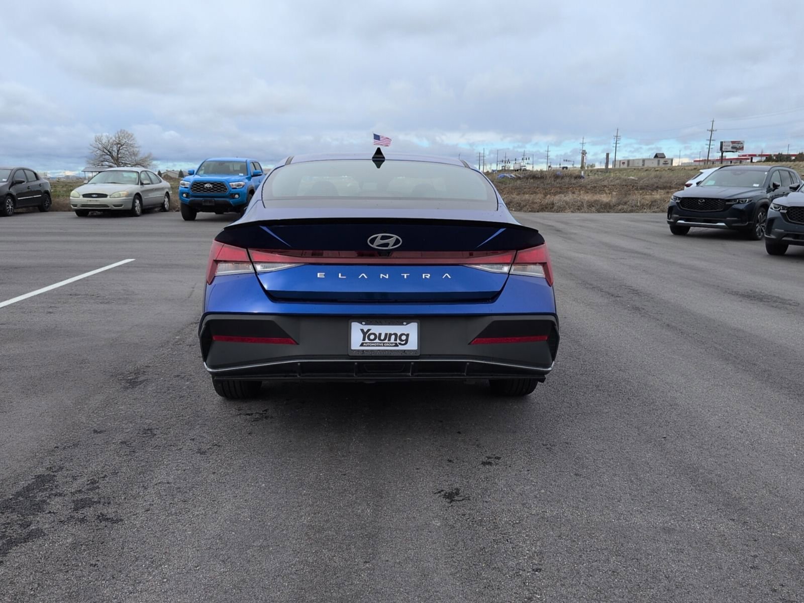 Used 2025 Hyundai Elantra Sport image 6