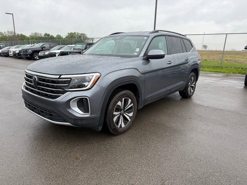 Used 2024 Volkswagen Atlas SE AWD/4WD image 3