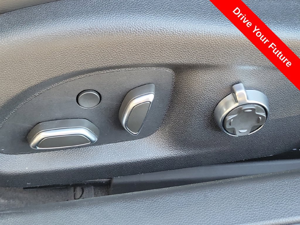 Used 2026 Cadillac CT5 V w/ Technology Package RWD image 19