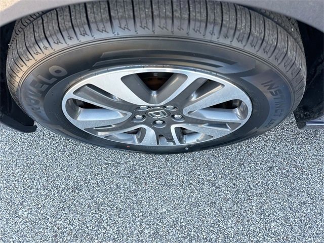 Used 2016 Honda Odyssey Touring Elite image 17