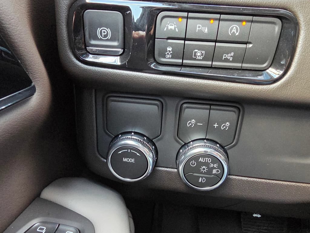 New 2026 GMC Yukon Elevation w/ LPO, Floor Liner Package RWD image 34