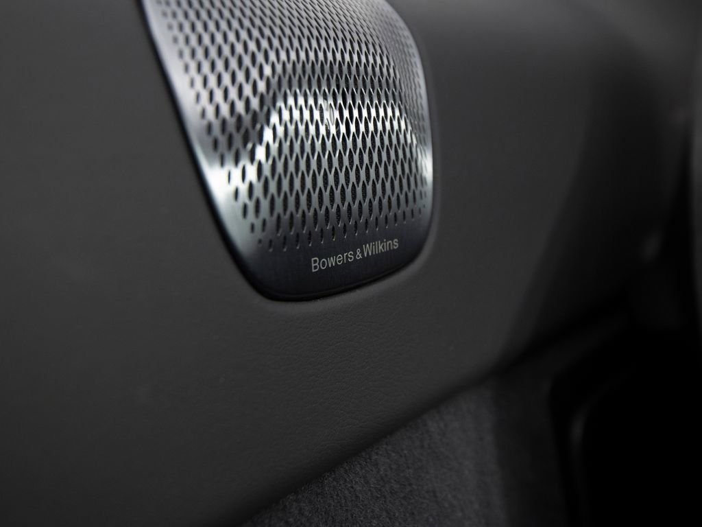 Used 2025 McLaren Artura Spider image 39