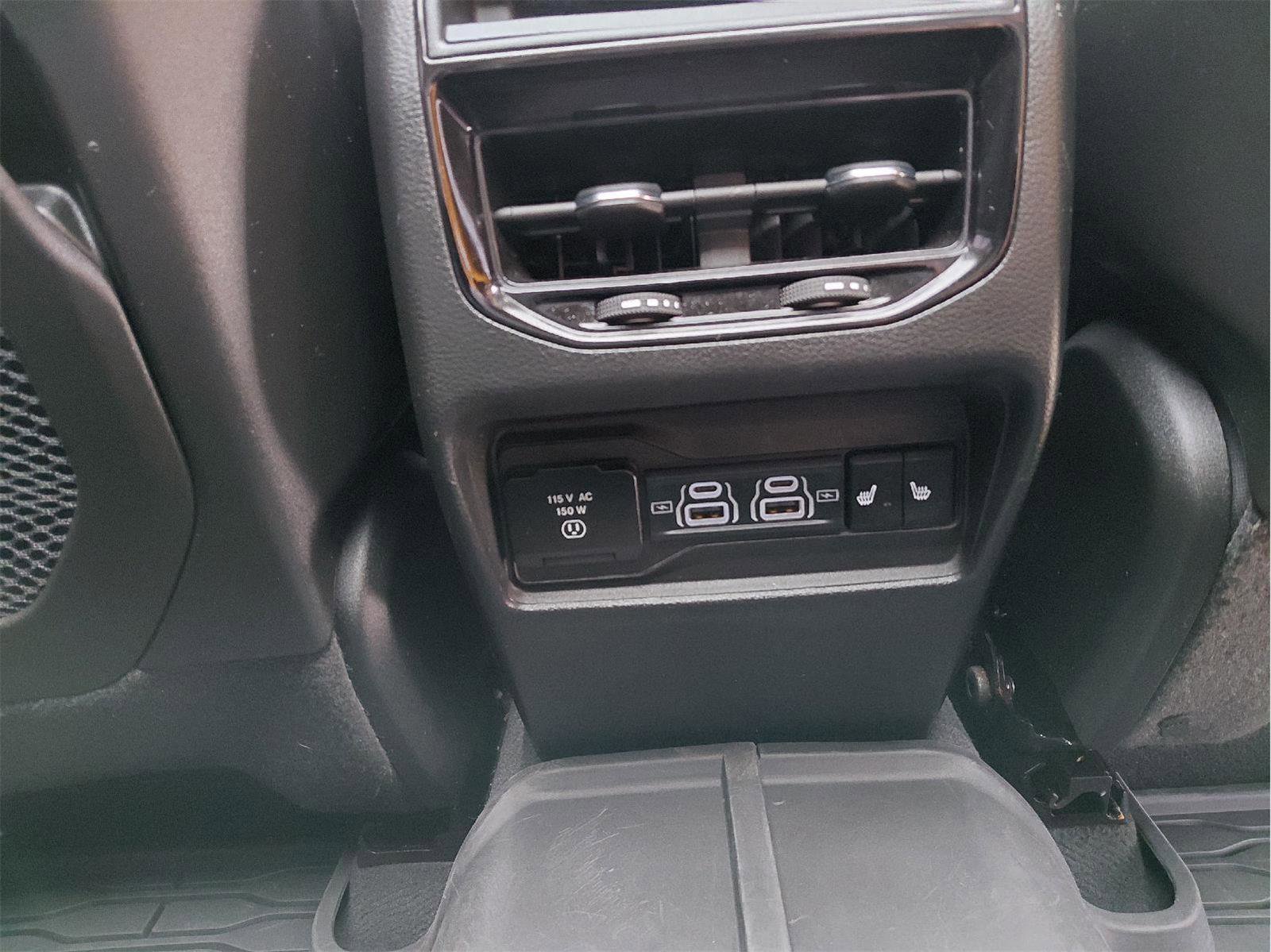 Used 2023 Jeep Grand Cherokee 4WD 4xe image 16