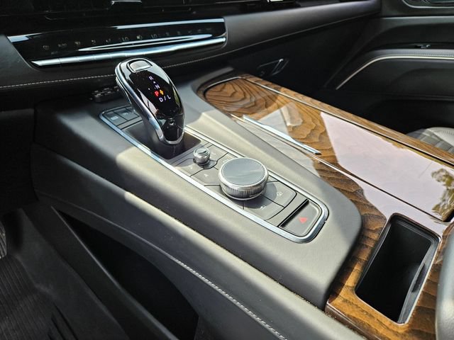 Used 2023 Cadillac Escalade Premium Luxury Platinum AWD/4WD image 24