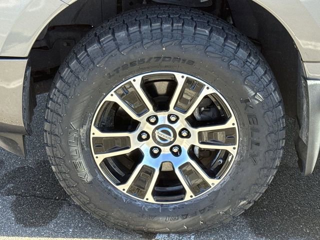 Used 2020 Nissan Titan SV w/ SV Convenience Package image 29