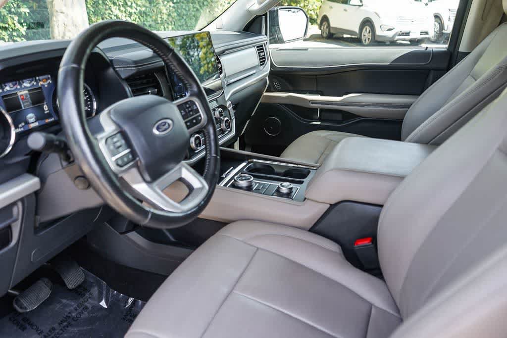 Used 2024 Ford Expedition XLT AWD/4WD image 17