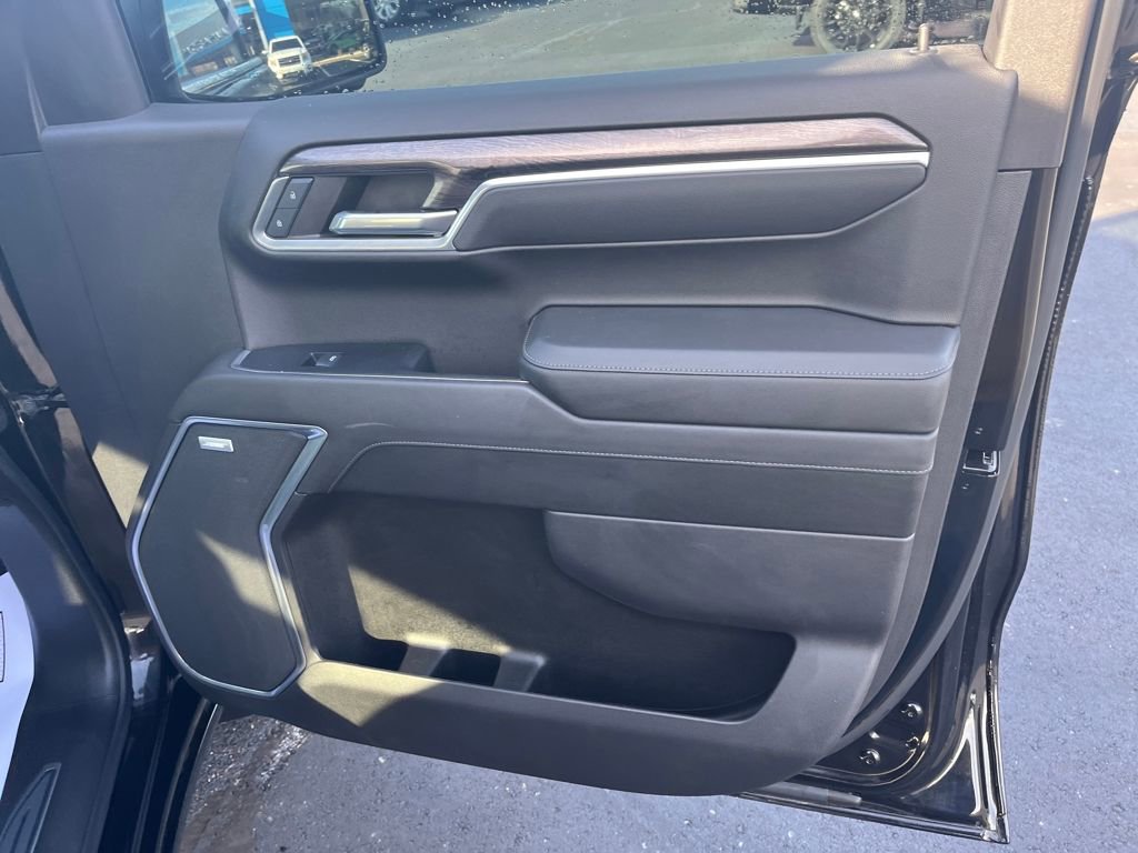 Used 2024 Chevrolet Silverado 1500 LTZ w/ LTZ Convenience Package II image 28