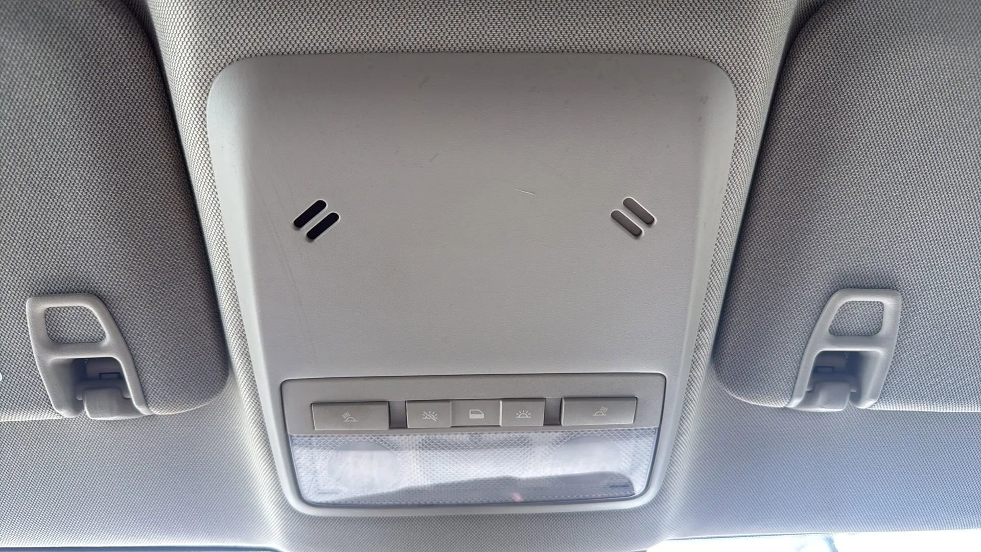 Used 2018 Buick Encore Preferred image 22