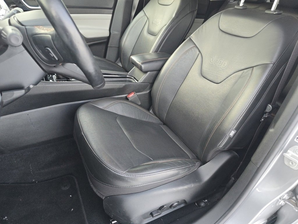 Used 2022 Jeep Compass Limited image 6