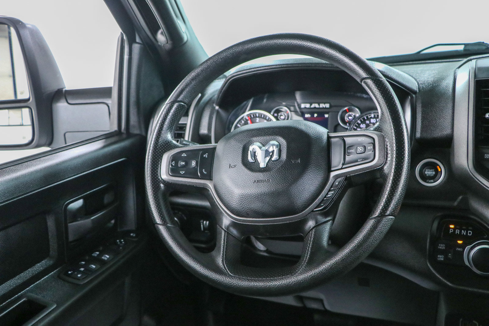 Used 2024 RAM 2500 Tradesman w/ Chrome Appearance Group AWD/4WD image 13
